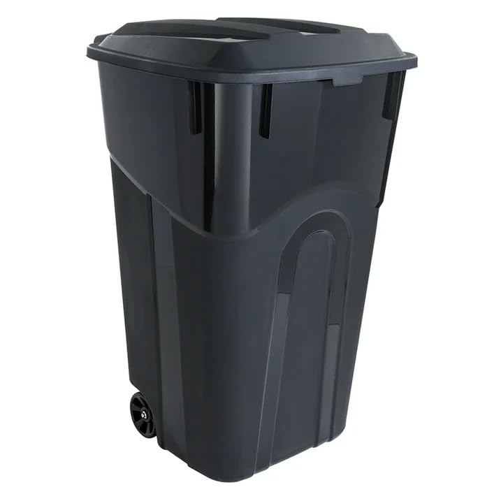 32 Gallon Black Wheeled Plastic Trash Can L413